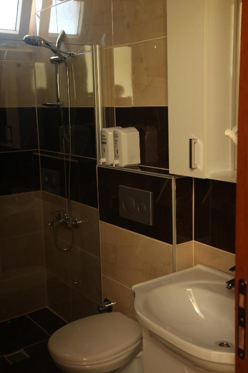 Otel Guenduez Antalia Esterno foto