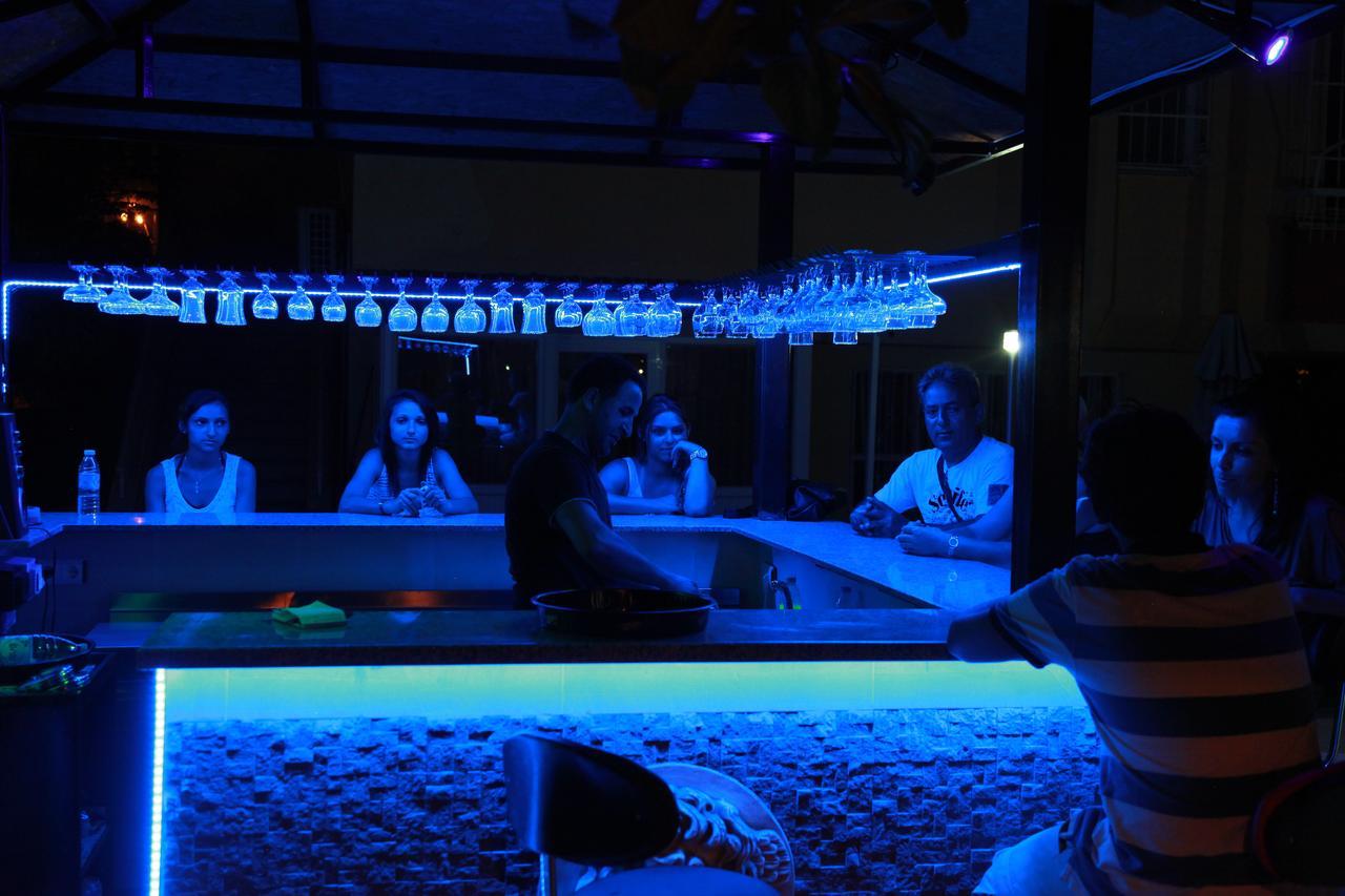 Otel Guenduez Antalia Esterno foto